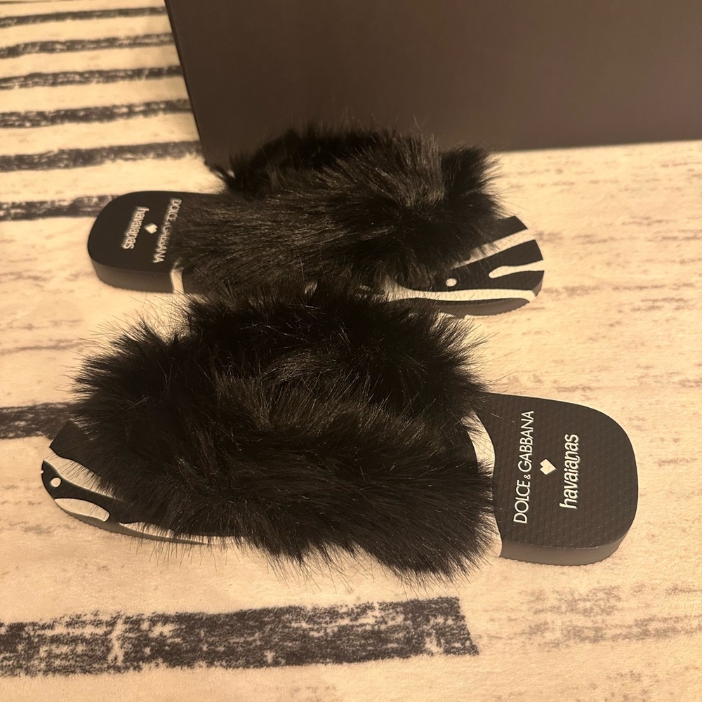 Dolce & Gabbana havianas Black Furry Sandals zebra print